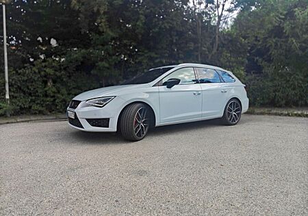 Seat Leon ST CUPRA 290 DSG Service neu 8-Fach