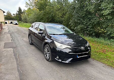 Toyota Avensis 2,0-l-D-4D Business Ed. Touring Spor...