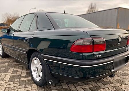 Opel Omega 2.5 TD mit CD-Ausstattung