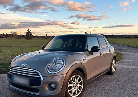 Mini Cooper D BMW - Mondgrau - TÜV 10/2027