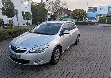 Opel Astra 1.4 Turbo 140PS *unbenutze Allwetter incl.