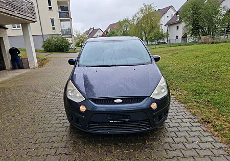Ford S-Max 2,0 TDCi 103kW DPF Titanium Titanium