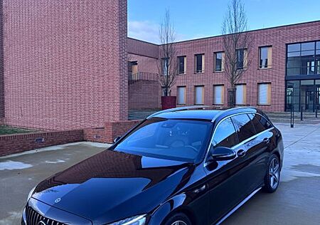 Mercedes-Benz C 220 d T AMG Line Autom. AMG Line