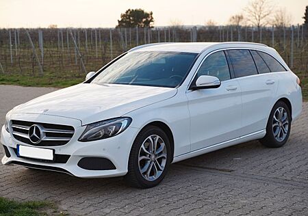 Mercedes-Benz C 220 C 220cdi*AVANTGARDE*LED*Abn.AHK*Automatic