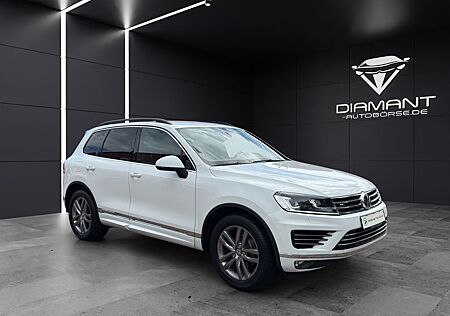 VW Touareg Volkswagen V6 TDI R-LINE 4M *AHK*KAM*LEDER*NAV*XEN