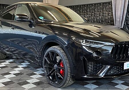 Maserati Levante GranSport Q4, Navi, Kamera, 22 Zoll