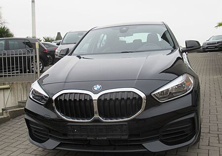 BMW 118 i Advantage- Navi-Kamera-AHK-PDC-SHZ-Leder