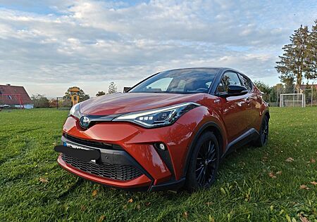 Toyota C-HR 2.0-l-VVTi Hybrid Orange Edition Orange...