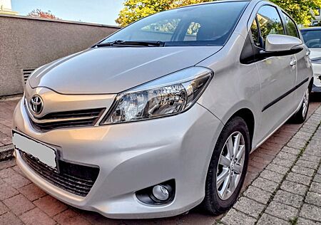 Toyota Yaris 1,33-l-Dual-VVT-i Multidrive S Executi...