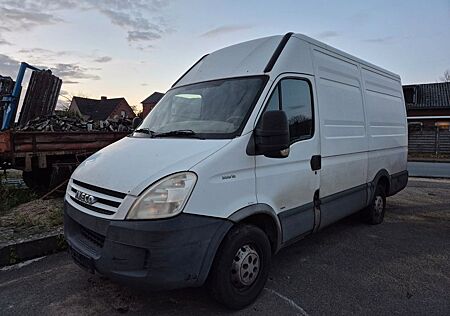 IVECO Daily 2.3 HPi 35S12 Hoch + Lang AHK Tüv 02/26