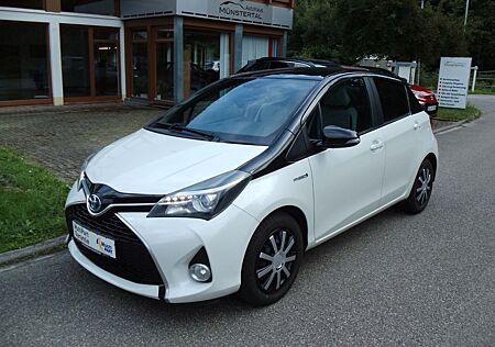 Toyota Yaris Style Hybrid
