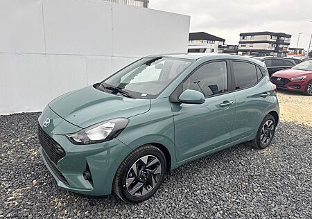 Hyundai i10 STYLE AUT NAVI SHZ TEMPOMAT 1.0 46,3kW/63...