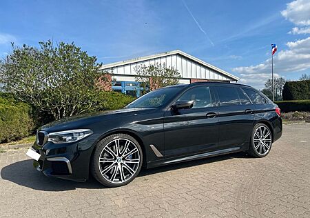 BMW M550d xDrive 360* AHK PANO HUD -Garantie
