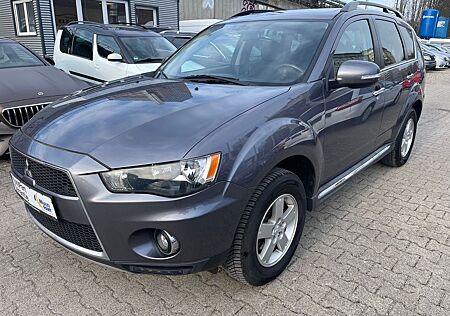 Mitsubishi Outlander Invite 2WD