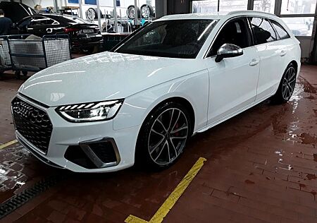 Audi S4 Avant 3.0 TDI*QUATTRO*SPORTSITZE*1HAND*