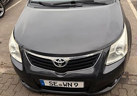 Toyota Avensis Combi Executive 2.2 D-CAT Automatik