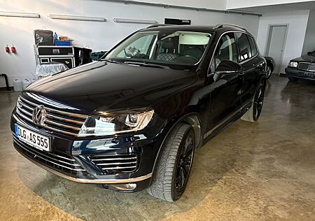 VW Touareg Volkswagen V6 TDI BMT/Start-St R-Line Executive