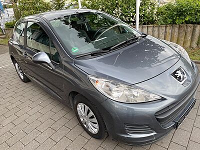 Peugeot 207 Tendance 1,4 °Klima°eFH°ZV° von älterer Dame