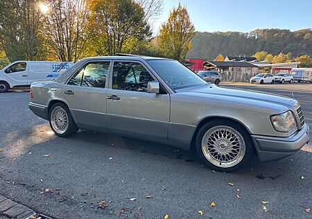 Mercedes-Benz E 200 W124 *UPDATE*