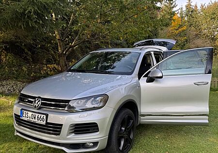 VW Touareg Volkswagen 3.0 V6 TDI Tiptr Exclusive BMT Terra...