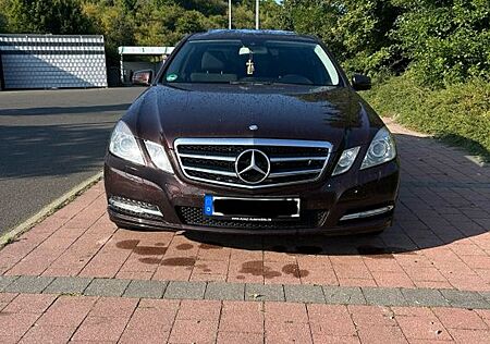 Mercedes-Benz E 200 W212 TOP ZUSTAND