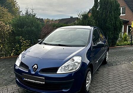 Renault Clio Authentique 1.2 16V 55kW Authentique