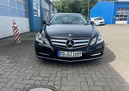 Mercedes-Benz E 200 Coupé BlueEFFICIENCY AVANTGARDE ...