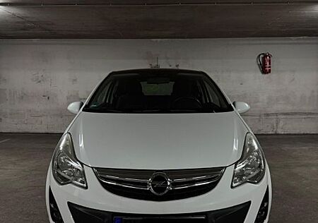 Opel Corsa 1.4 Color Edition Color Edition