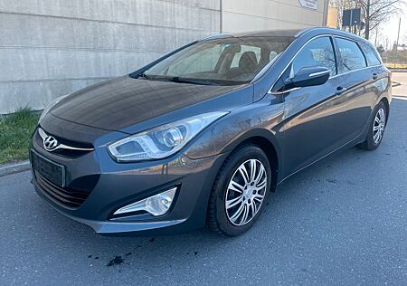 Hyundai i40 cw 5 Star Edition*Klimatronic*2 Besitz*TOP*