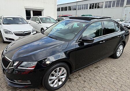 Skoda Octavia Style*DSG*Panorama*Navi*K-Lessgo*1.Hand*