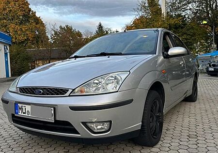 Ford Focus 1.6 Ghia Schaltgetriebe