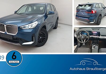 BMW iX1 30 xDrive Temp HiFi 2Z SHZ RFK DAB QI