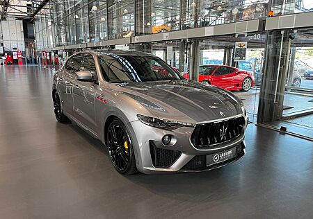 Maserati Levante V8 Trofeo *Sternenhimmel*Pano*