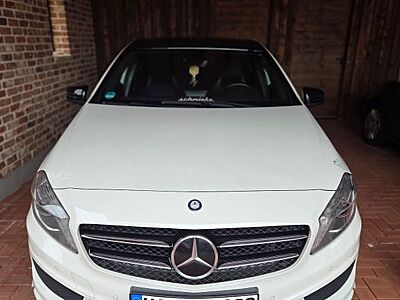 Mercedes-Benz A 200 Blue Efficiency AMG-Line