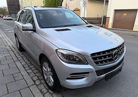 Mercedes-Benz ML 350 BlueTEC 4MATIC - ACC/Standheizung/Massage