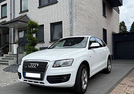 Audi Q5 2.0 TDI S tronic quattro -