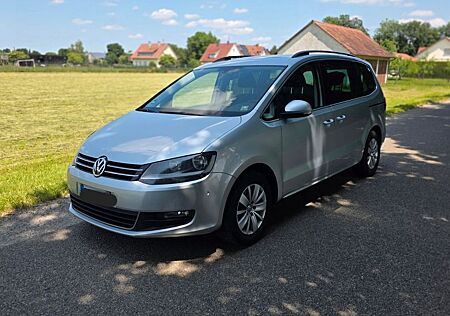 VW Sharan Volkswagen TDI DSG Panorama PDC MFL lückelos Service