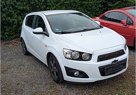 Chevrolet Aveo Schrägheck LTZ 1.6 SHZ Temp PDC Berganfahra