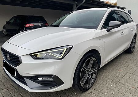 Seat Leon 1.4 e-HYBRID TSI FR DSG VIRTUAL NAVI/LED/