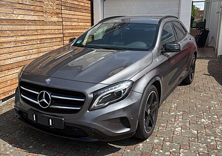 Mercedes-Benz GLA 220 CDI 4MATIC DCT AMG Line AMG Line