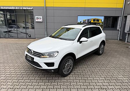 VW Touareg Volkswagen V6 Terrain Tech 4MOTION/LEDER/NAVI/LED/*