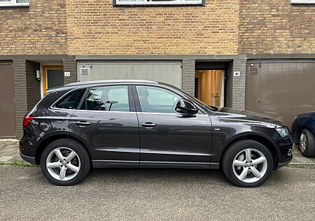 Audi Q5 2.0 TDI S tronic quattro -