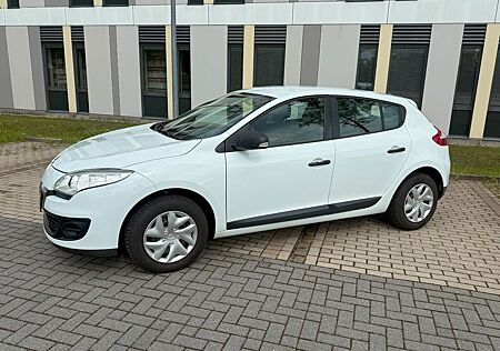 Renault Megane 1.6 - 100 PS, 5-türige Limousine