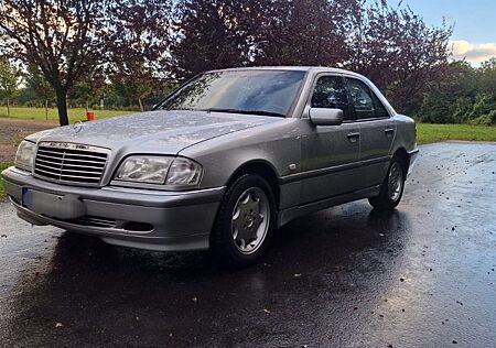 Mercedes-Benz C 240 ELEGANCE, gepflegte Historie