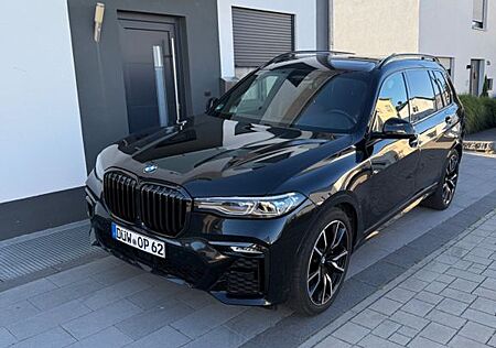 BMW X7 xDrive40d - M Paket Service Neu 6 Sitze Indiv