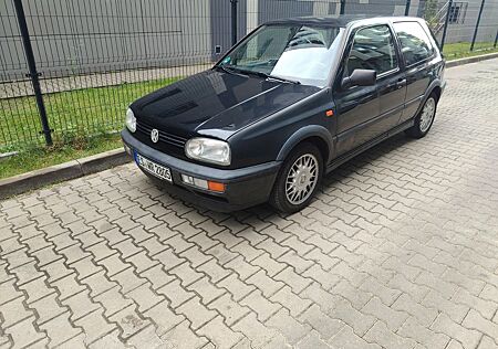 VW Golf Volkswagen 1.8 GT GT