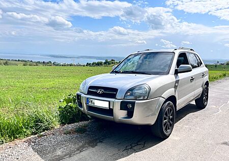 Hyundai Tucson 2.0 GLS 2WD GLS Schneller Verkauf wegen U