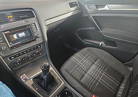 VW Golf Volkswagen 2.0 TDI 4MOTION BMT Edition Edition