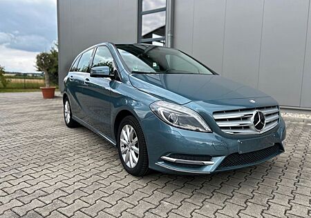 Mercedes-Benz B 200 CDI Automatik*NAV*ParkAssis*Leder*TOP