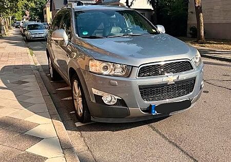 Chevrolet Captiva 2.2 LT+ 4WD 7-Sitzer LT+